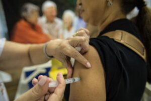 Read more about the article Vacinação contra gripe começa nesta segunda-feira