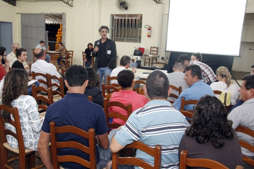 Read more about the article Evento comunitário do Plano Diretor ocorre no Alto Forquilhas nesta quinta-feira (11)
