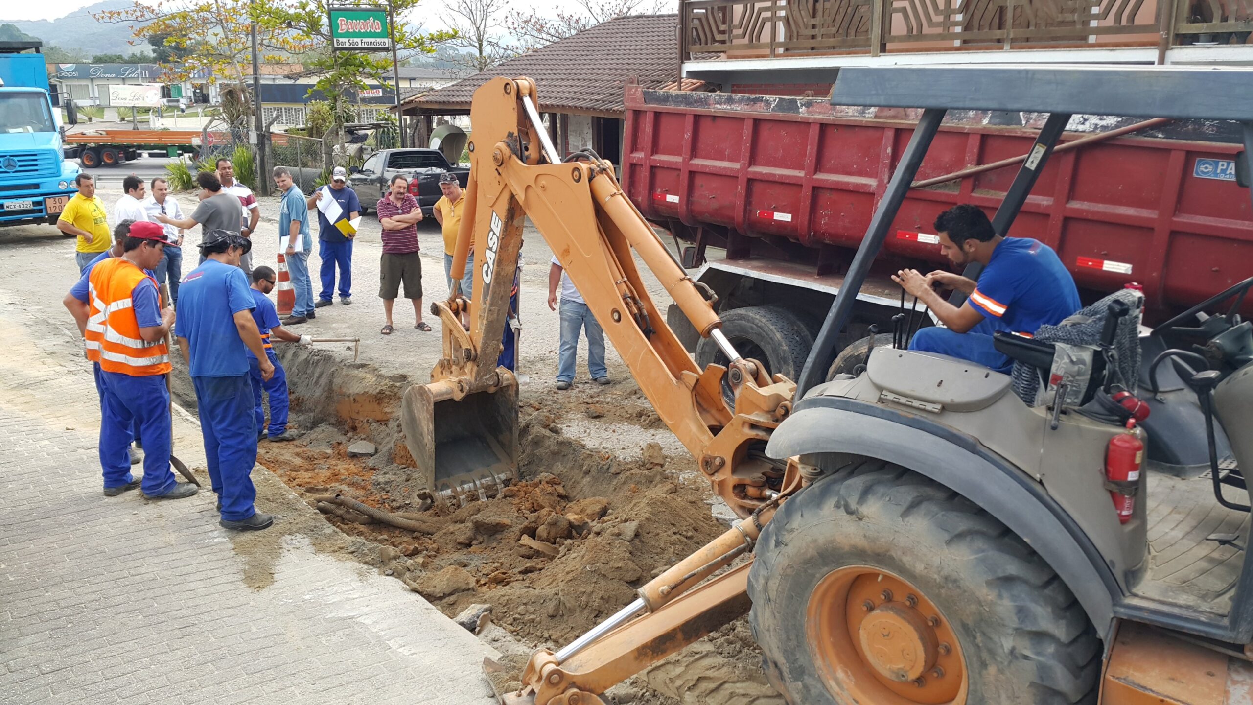 Read more about the article Começa a obra de revitalização da estrada geral do Bairro São Francisco