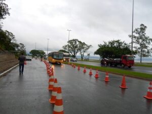 Read more about the article Marginal da Beira-mar tem faixa aberta ao tráfego