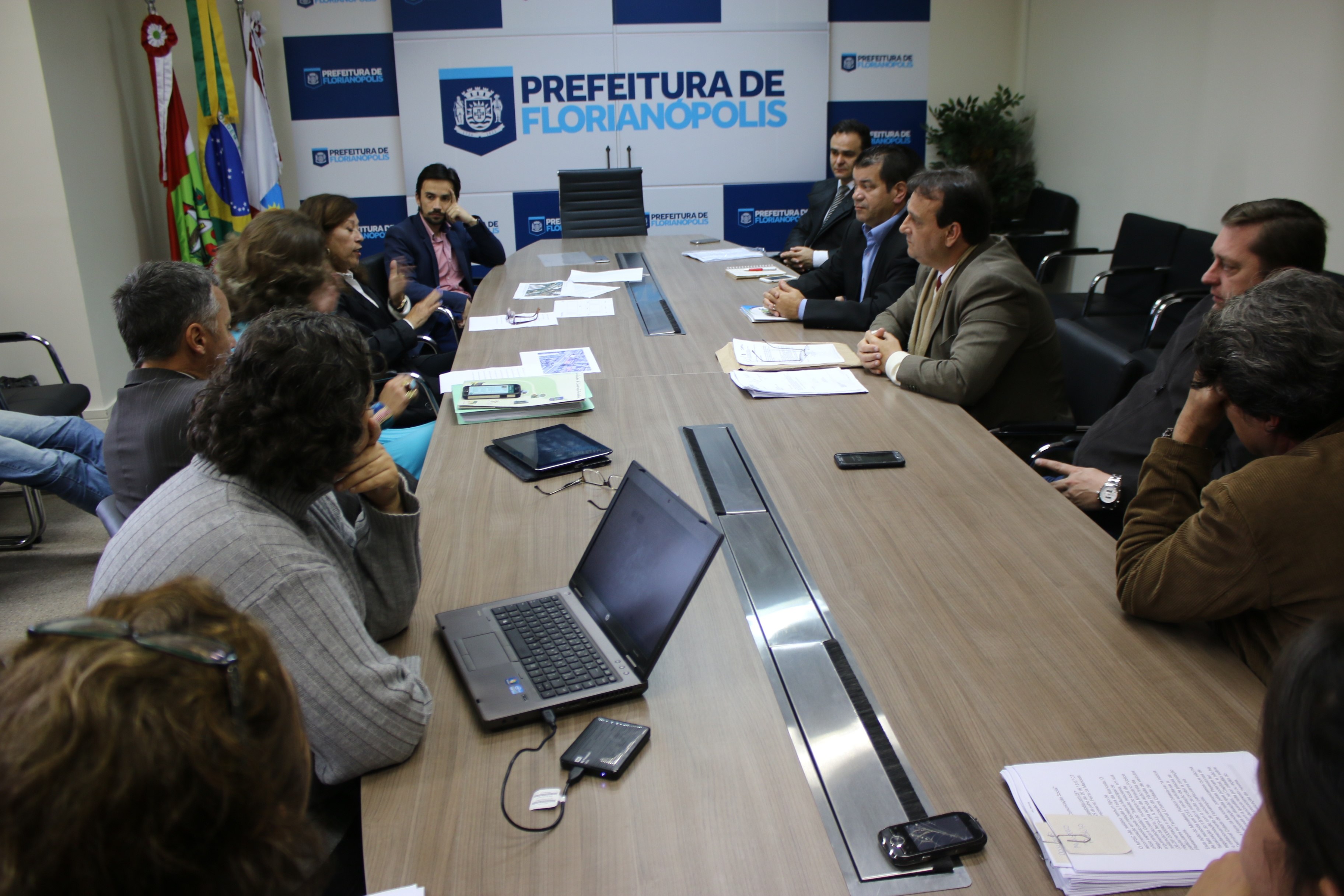 Read more about the article Reunião define nova proposta para a Feira da Maricota
