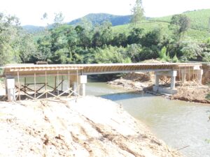 Read more about the article Avançam obras de reconstrução da Ponte Antônio Hillesheim