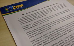 Read more about the article CNM divulga nota de esclarecimento sobre repasse da multa da repatriação aos Municípios