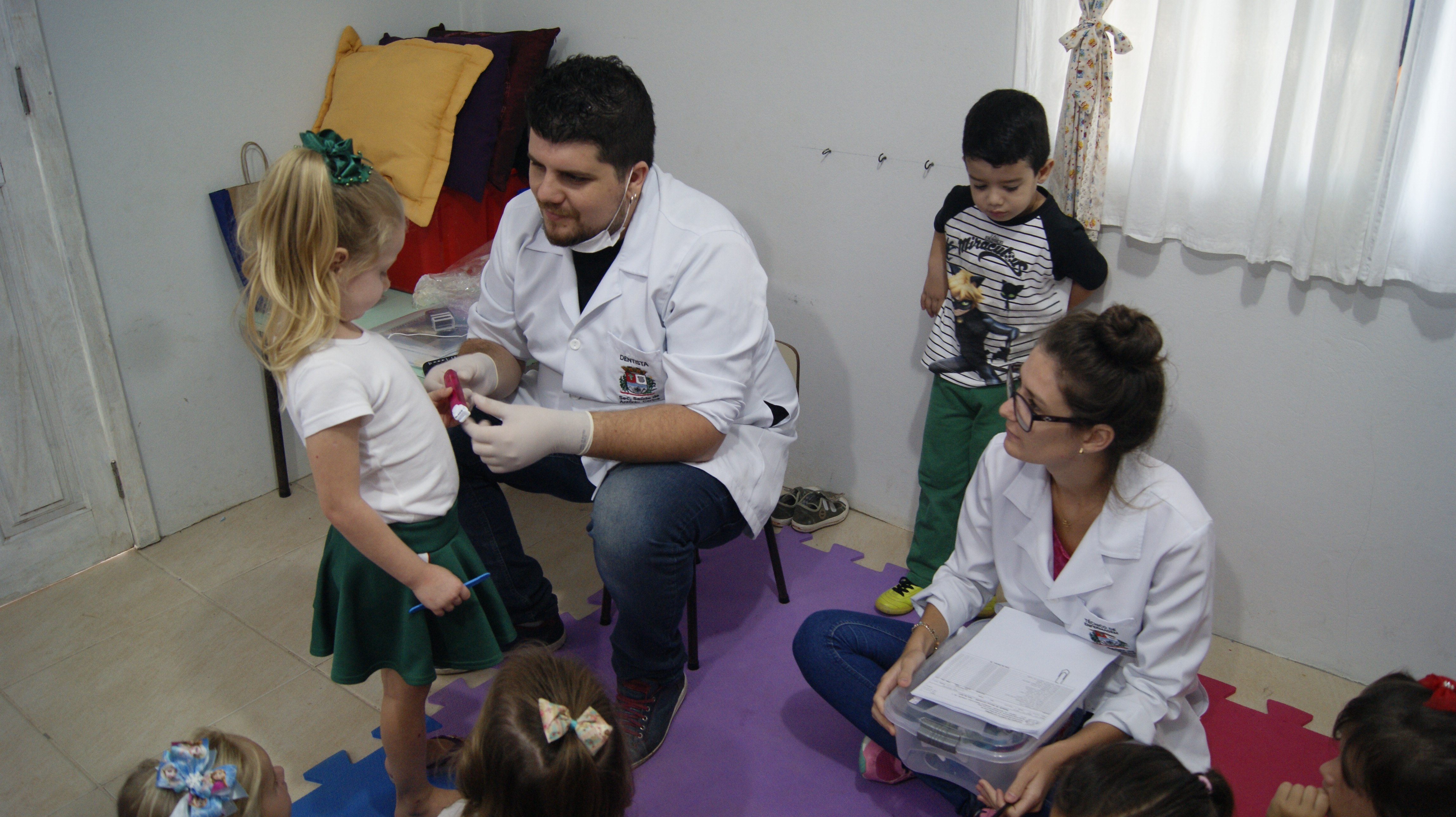 Read more about the article Prefeitura distribui kit de saúde bucal nas escolas