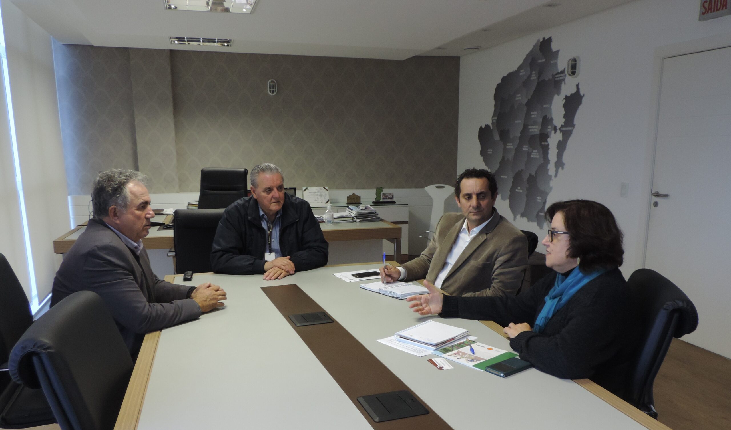 Read more about the article Prefeito de Tijucas visita GRANFPOLIS