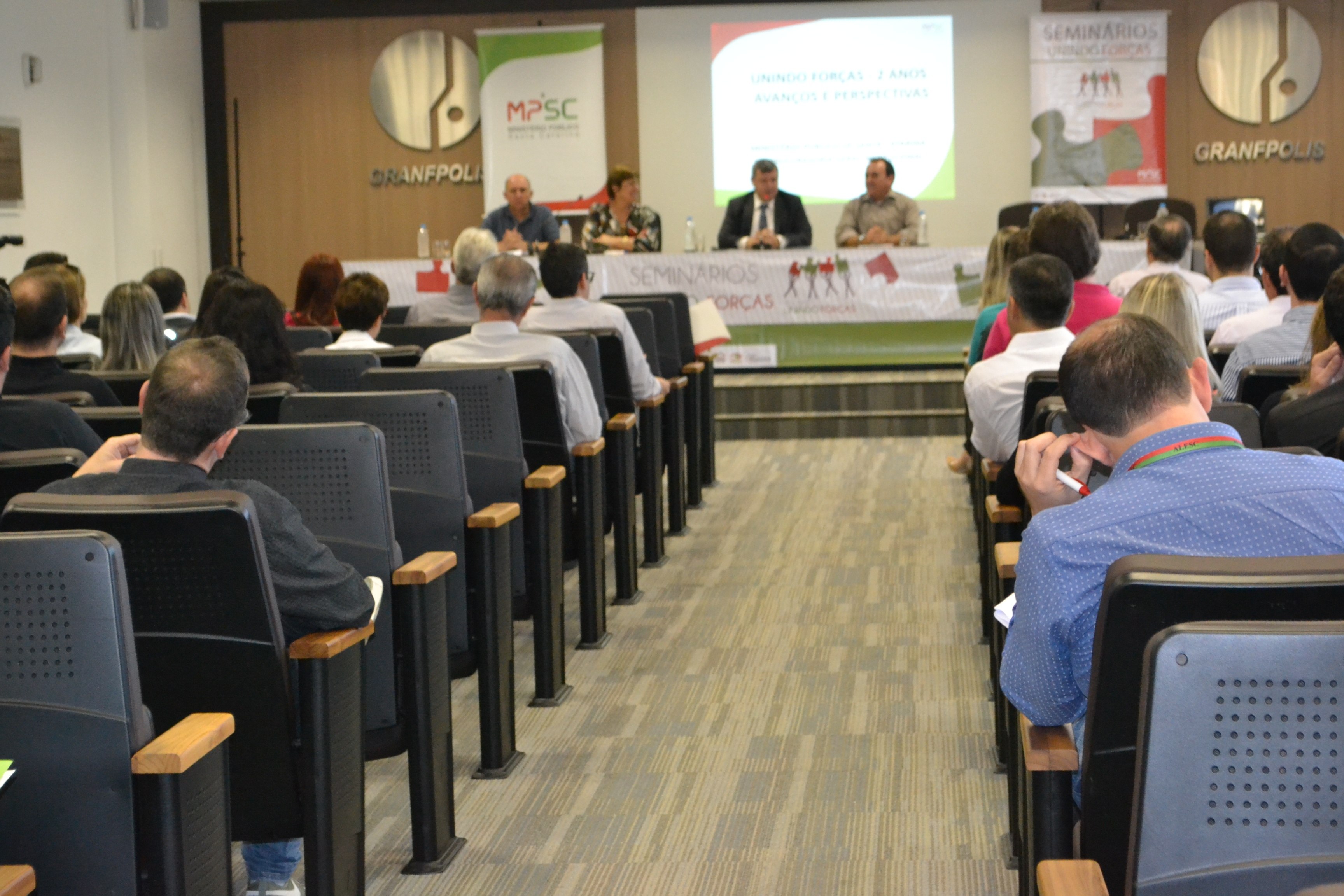 Read more about the article Fortalecimento do controle interno municipal é tema de Seminário na GRANFPOLIS