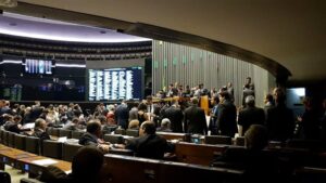 Read more about the article Congresso adia votação dos vetos para 22 de novembro, dia da mobilização nacional dos prefeitos em Brasília