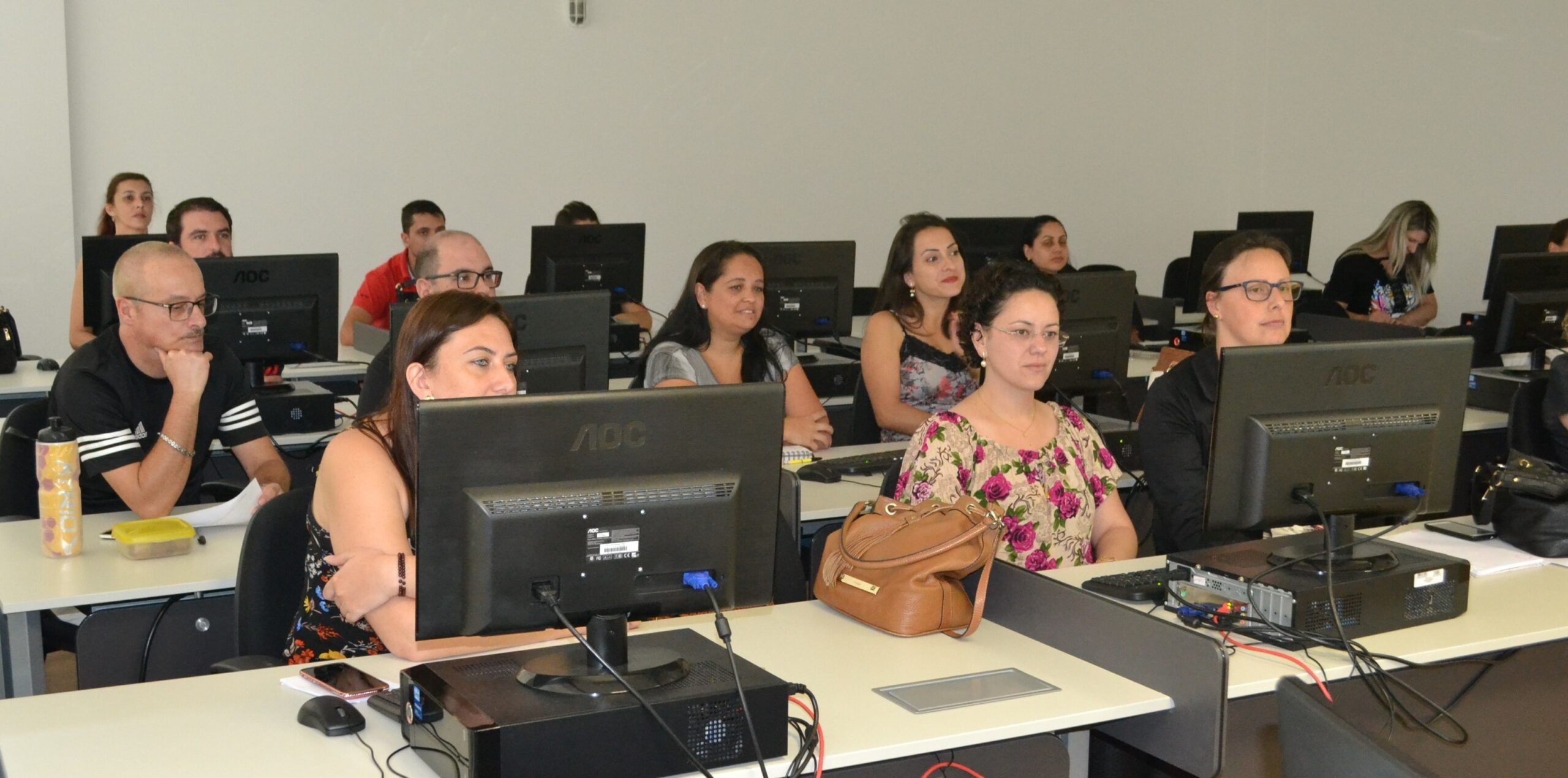 Read more about the article Gestores de Saúde da GRANFPOLIS recebem treinamento do SISREG