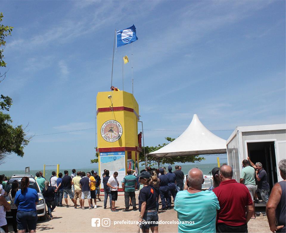 You are currently viewing Bandeira Azul é hasteada na Praia Grande