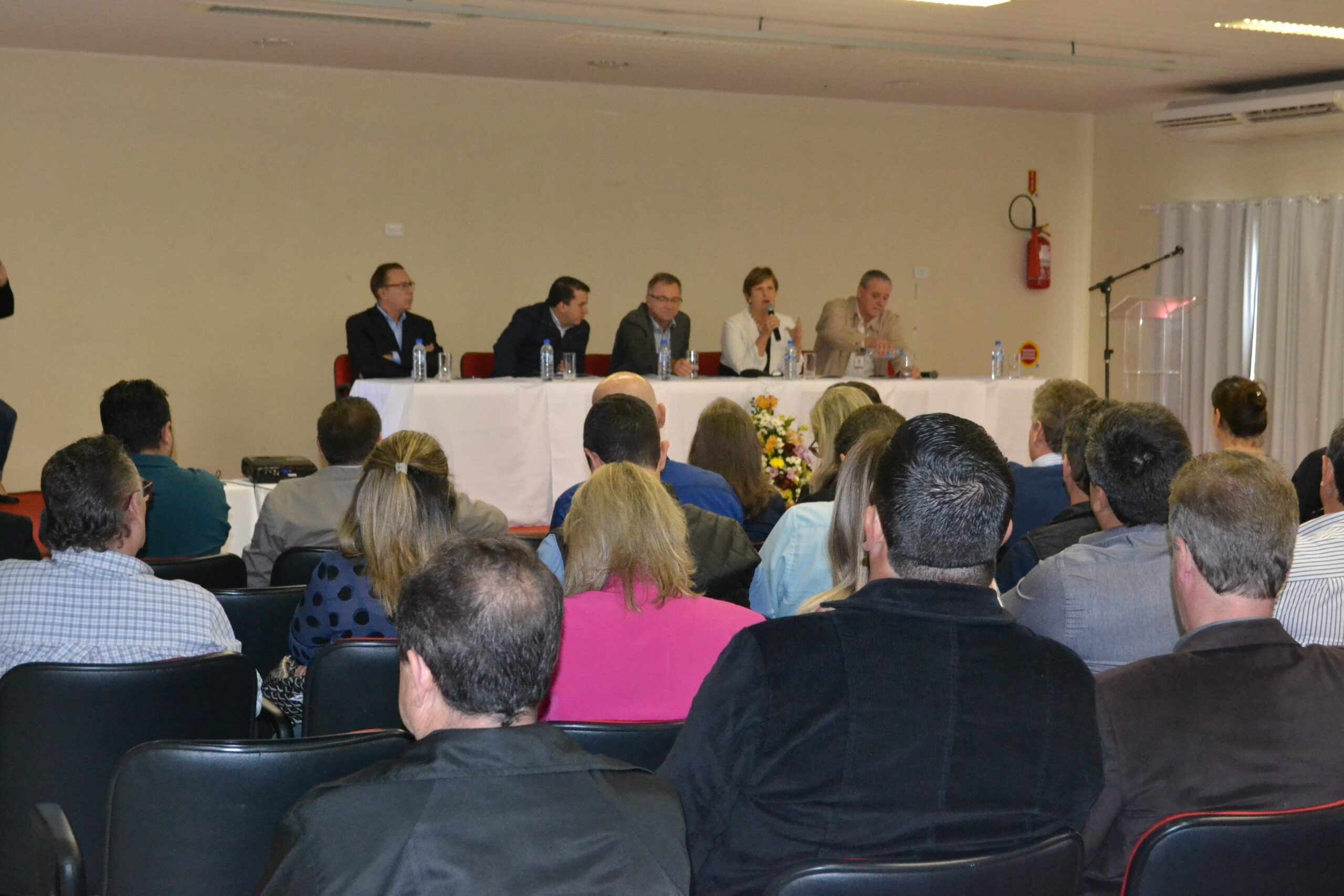 You are currently viewing Assembleia da GRANFPOLIS promove importantes discussões de interesse dos Municípios da região