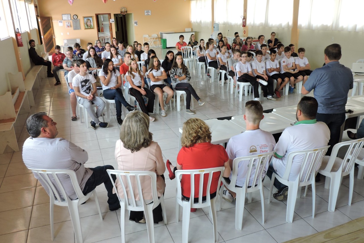 Read more about the article Município realiza III Conferência Municipal dos Direitos da Criança e do Adolescente e apresenta Plano Decenal