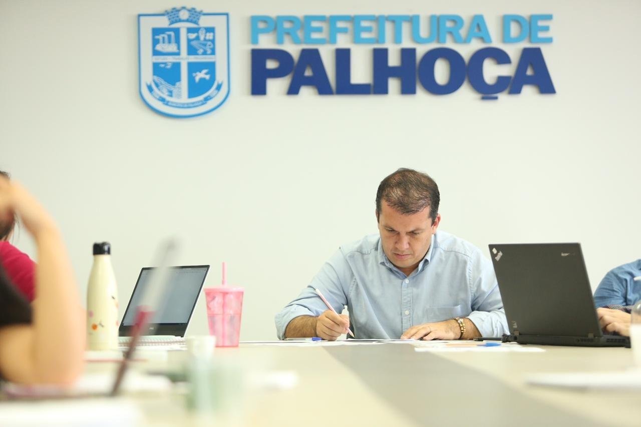You are currently viewing Decreto prevê novas medidas de combate ao novo coronavírus em Palhoça