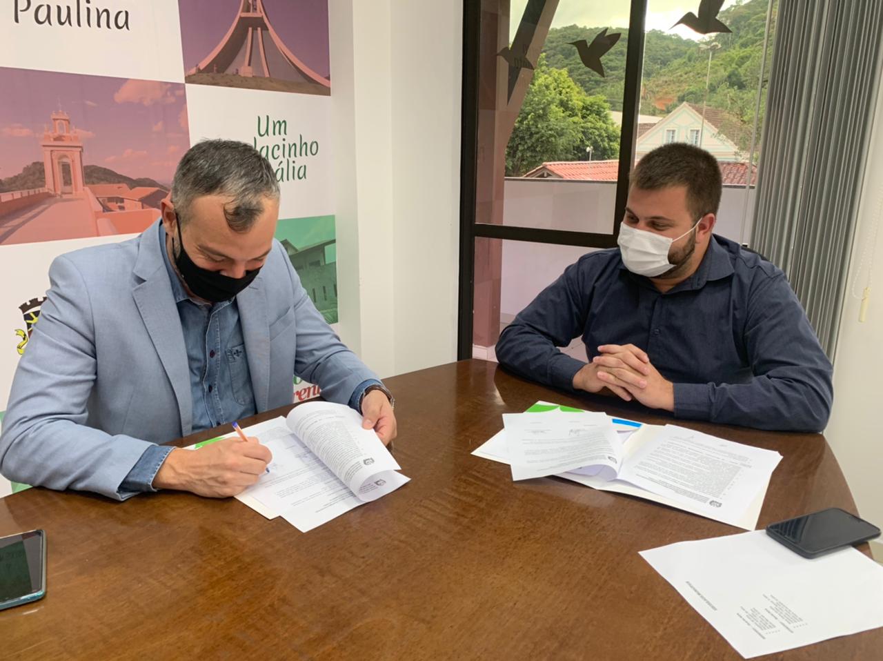 Read more about the article Prefeitos de Canelinha o e Nova Trento firmam parceria com o IMA para gerenciamento de resíduos sólido