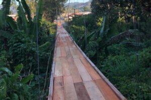 Read more about the article Concluída reconstrução de ponte pênsil na Tajuba I