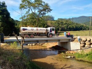 Read more about the article Ponte da Arataca já está com tráfego de veículos liberado