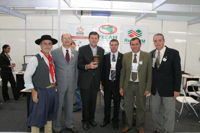 Read more about the article Comitiva catarinense participa de Conferência Mundial de Cidades