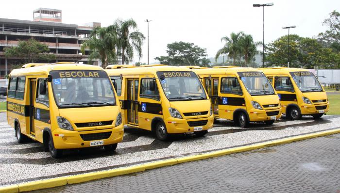 Read more about the article Mais cinco municípios da Grande Florianópolis recebem ônibus escolar