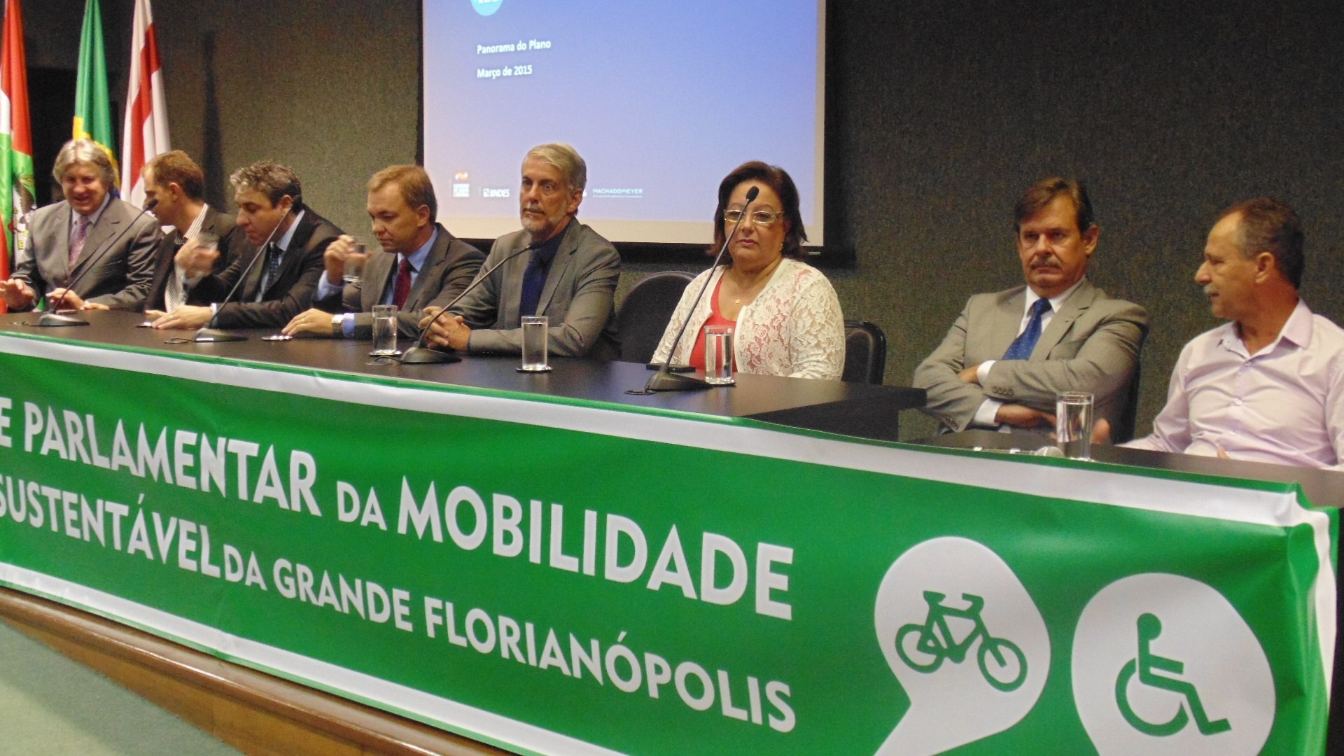 Read more about the article Granfpolis participa de lançamento de Frente Parlamentar que vai tratar da mobilidade urbana na região